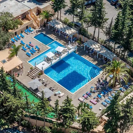 Apartment On Maria Luisa Wifi Parking Swimming Pool *